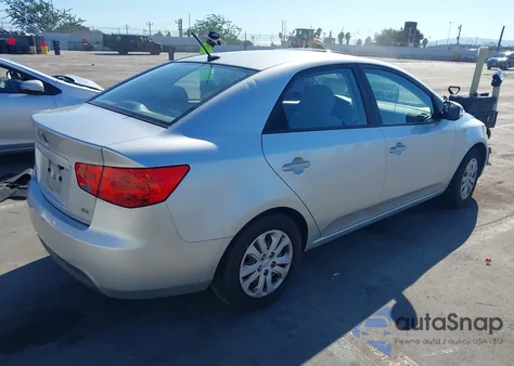 2010 Kia Forte Ex z USA, uszkodzony, nr VIN KNAFU4A2XA5218437